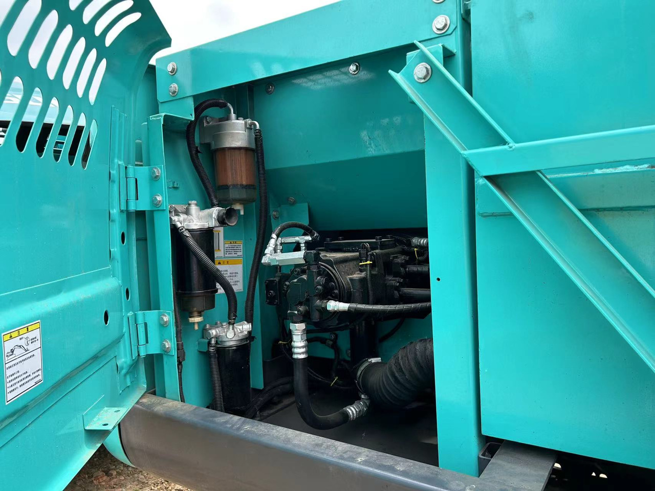 KOBELCO SK140LC-8 - Ekskavator perayap: gambar 3 KOBELCO SK140LC-8 - Ekskavator perayap: gambar 3