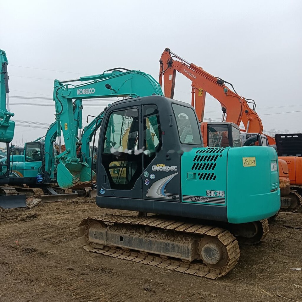 Kobelco SK75-8 - Ekskavator perayap: gambar 2 Kobelco SK75-8 - Ekskavator perayap: gambar 2