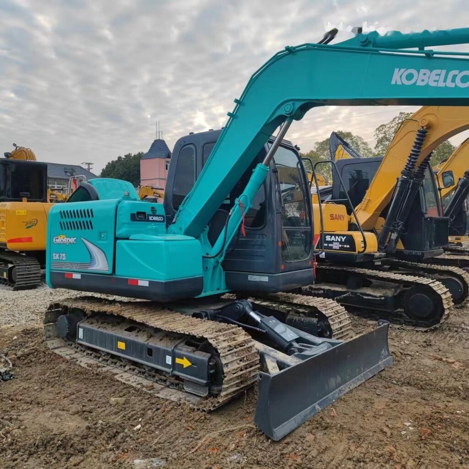 Kobelco SK75 - Ekskavator mini: gambar 1 Kobelco SK75 - Ekskavator mini: gambar 1