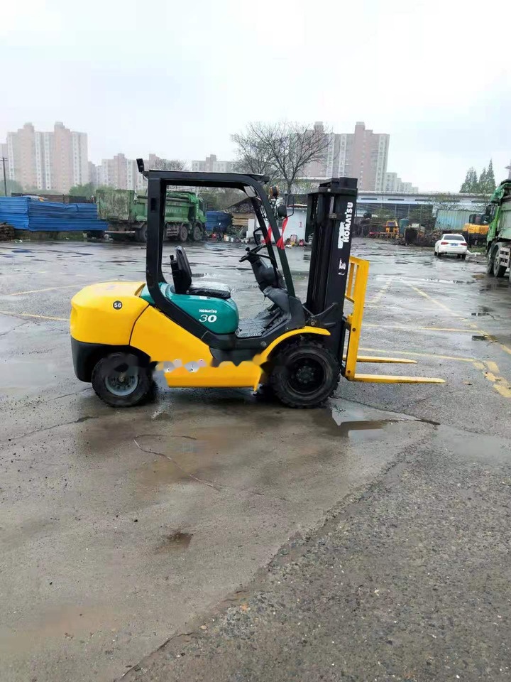 Komatsu FD30 - Forklift diesel: gambar 2 Komatsu FD30 - Forklift diesel: gambar 2