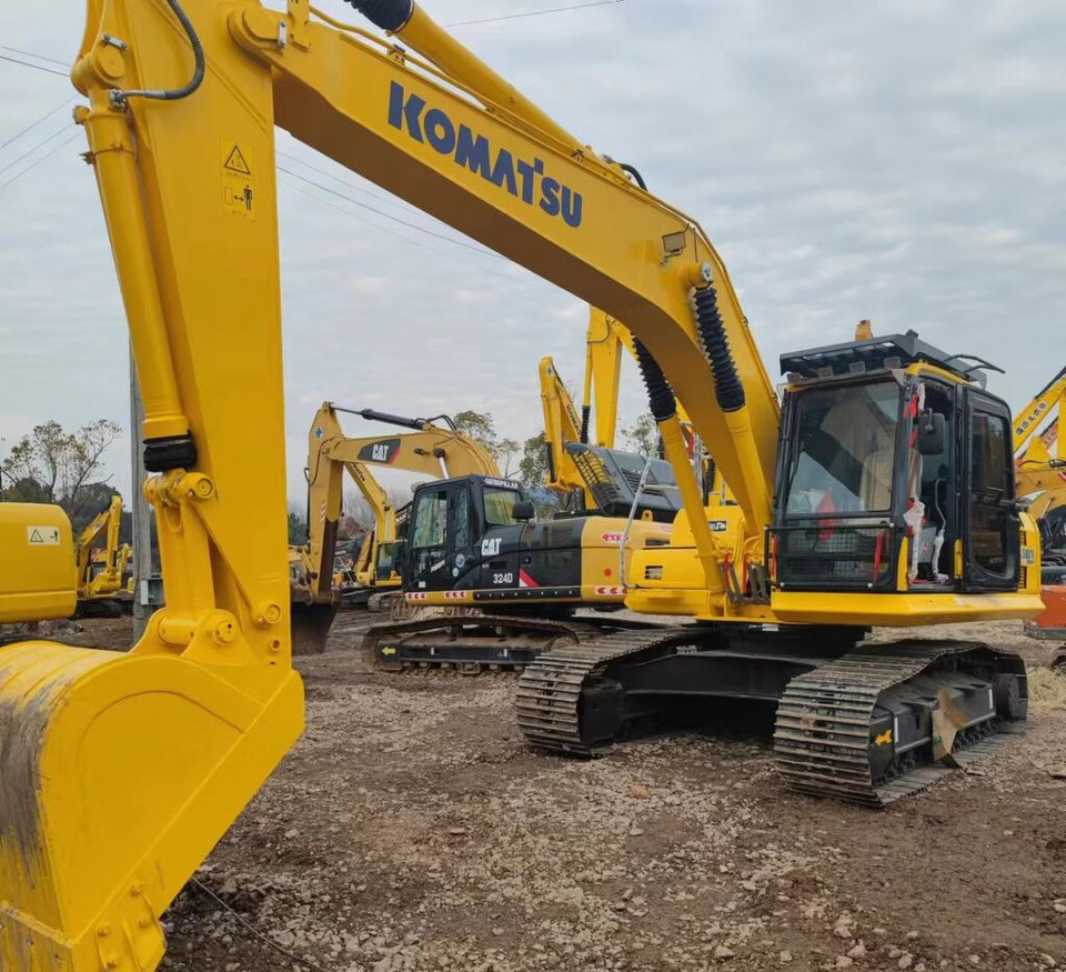 Ekskavator perayap Komatsu PC200-8: gambar 7