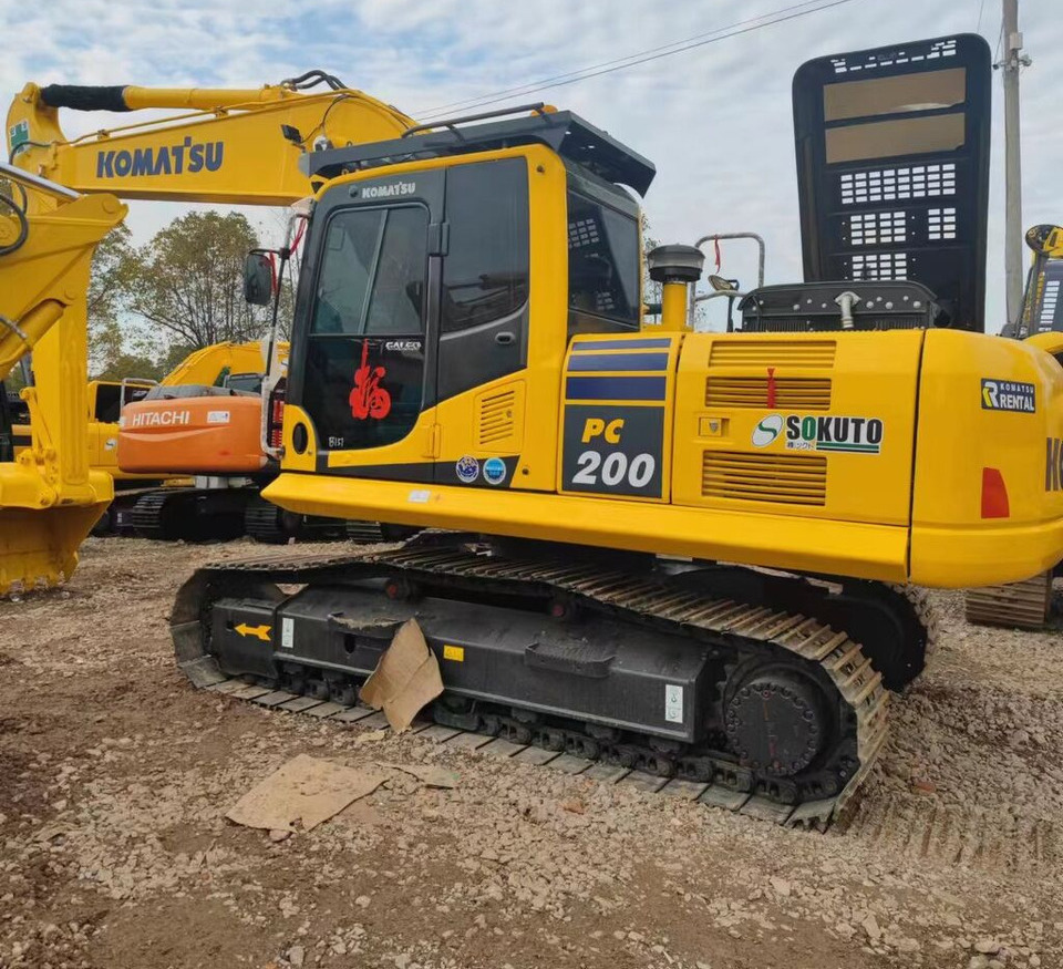 Komatsu PC200-8 - Ekskavator perayap: gambar 5 Komatsu PC200-8 - Ekskavator perayap: gambar 5