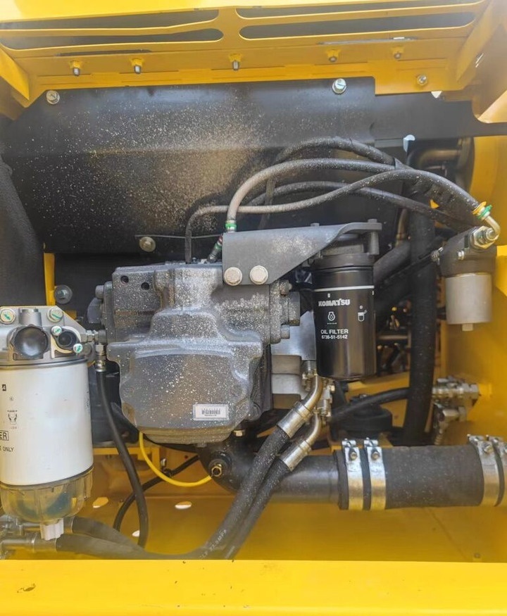 Komatsu PC220-8 - Ekskavator perayap: gambar 5 Komatsu PC220-8 - Ekskavator perayap: gambar 5