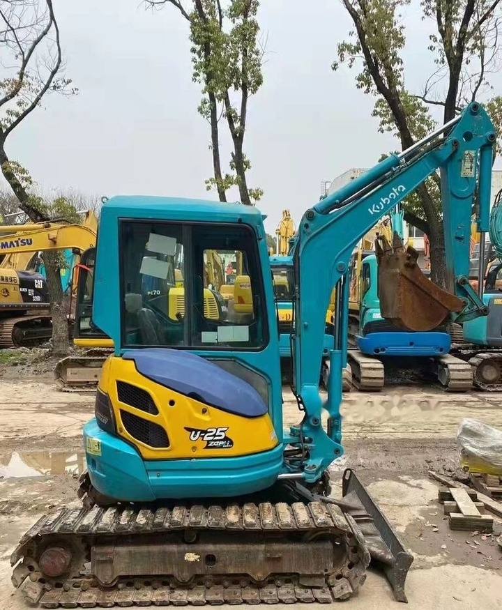 Kubota U25 - Ekskavator mini: gambar 3 Kubota U25 - Ekskavator mini: gambar 3