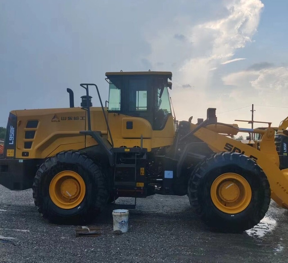 SDLG L958F - Wheel loader: gambar 4 SDLG L958F - Wheel loader: gambar 4