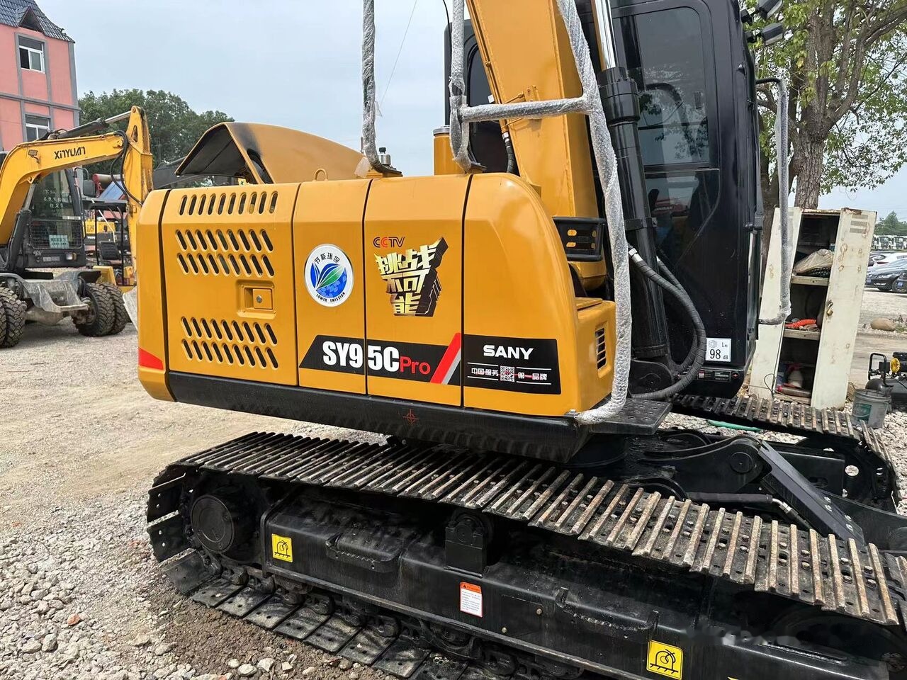 Sany SY95C - Ekskavator perayap: gambar 4 Sany SY95C - Ekskavator perayap: gambar 4