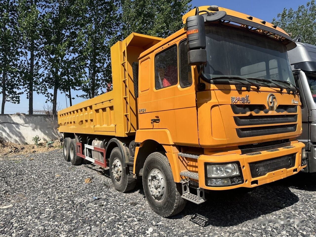 Shacman F3000 - Truk jungkit: gambar 3 Shacman F3000 - Truk jungkit: gambar 3