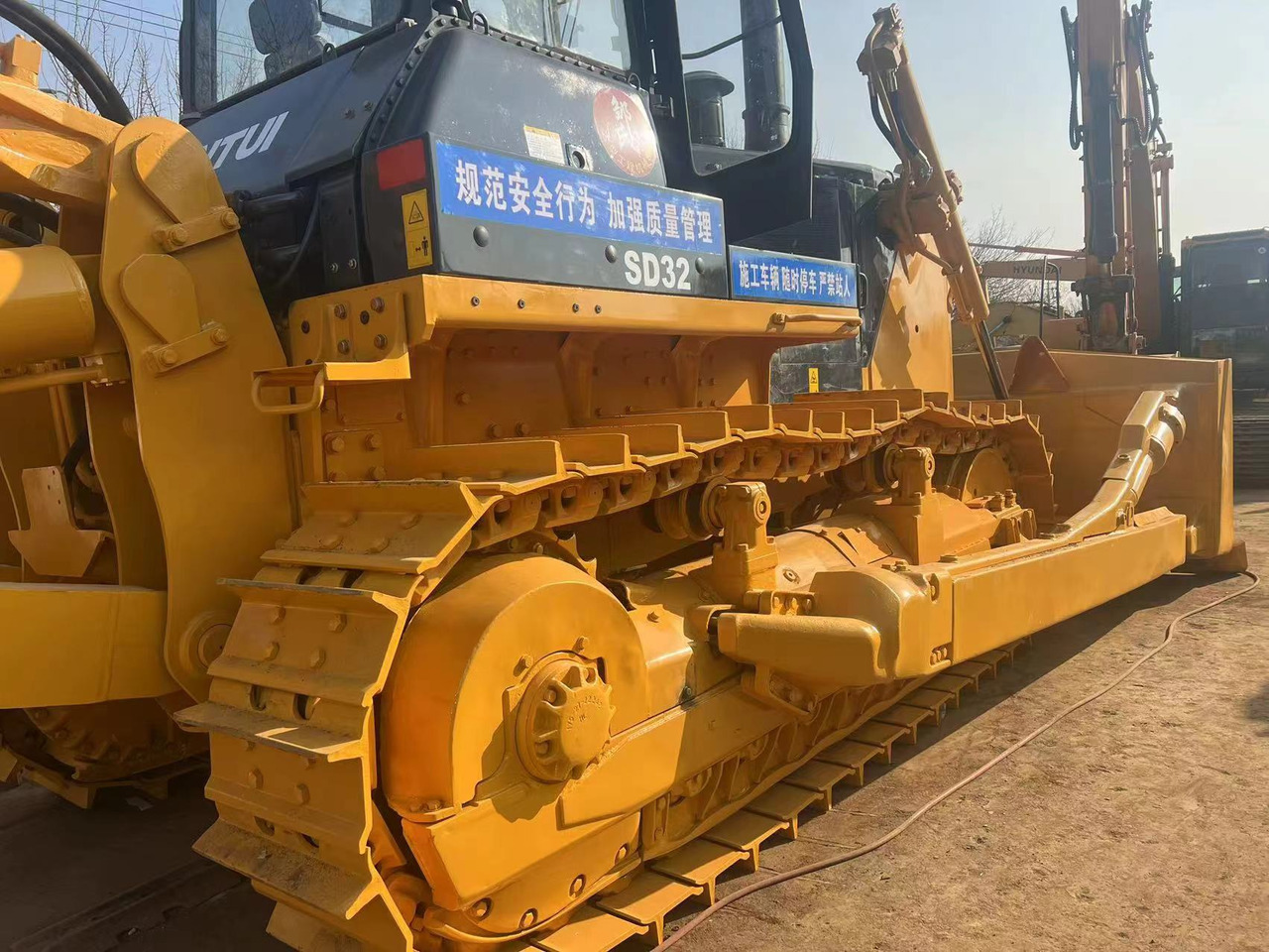 Shantui SD32 - Bulldozer: gambar 5 Shantui SD32 - Bulldozer: gambar 5