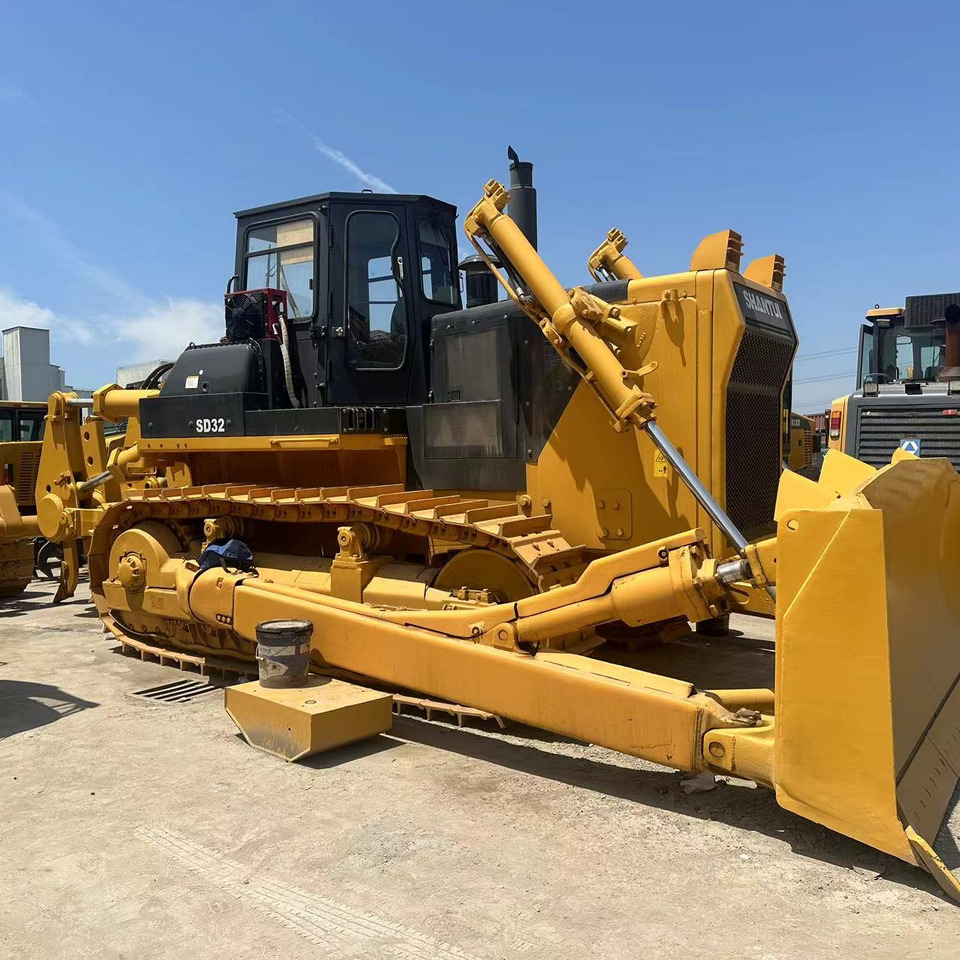 Shantui SD32 - Bulldozer: gambar 1 Shantui SD32 - Bulldozer: gambar 1