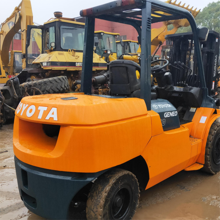 TOYOTA FD50 - Forklift diesel: gambar 2 TOYOTA FD50 - Forklift diesel: gambar 2