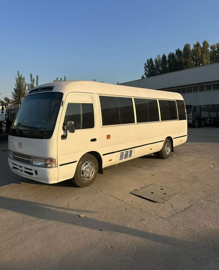 Toyota Coaster - Bus pinggiran kota: gambar 5 Toyota Coaster - Bus pinggiran kota: gambar 5