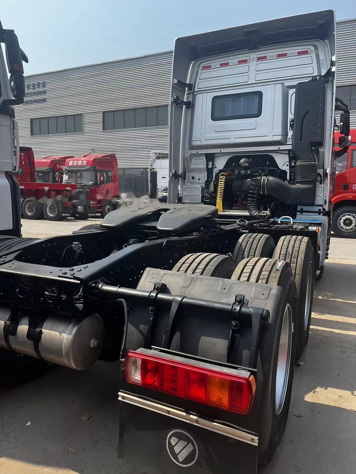Foton Auman EST A510 - Tractor head: gambar 3 Foton Auman EST A510 - Tractor head: gambar 3