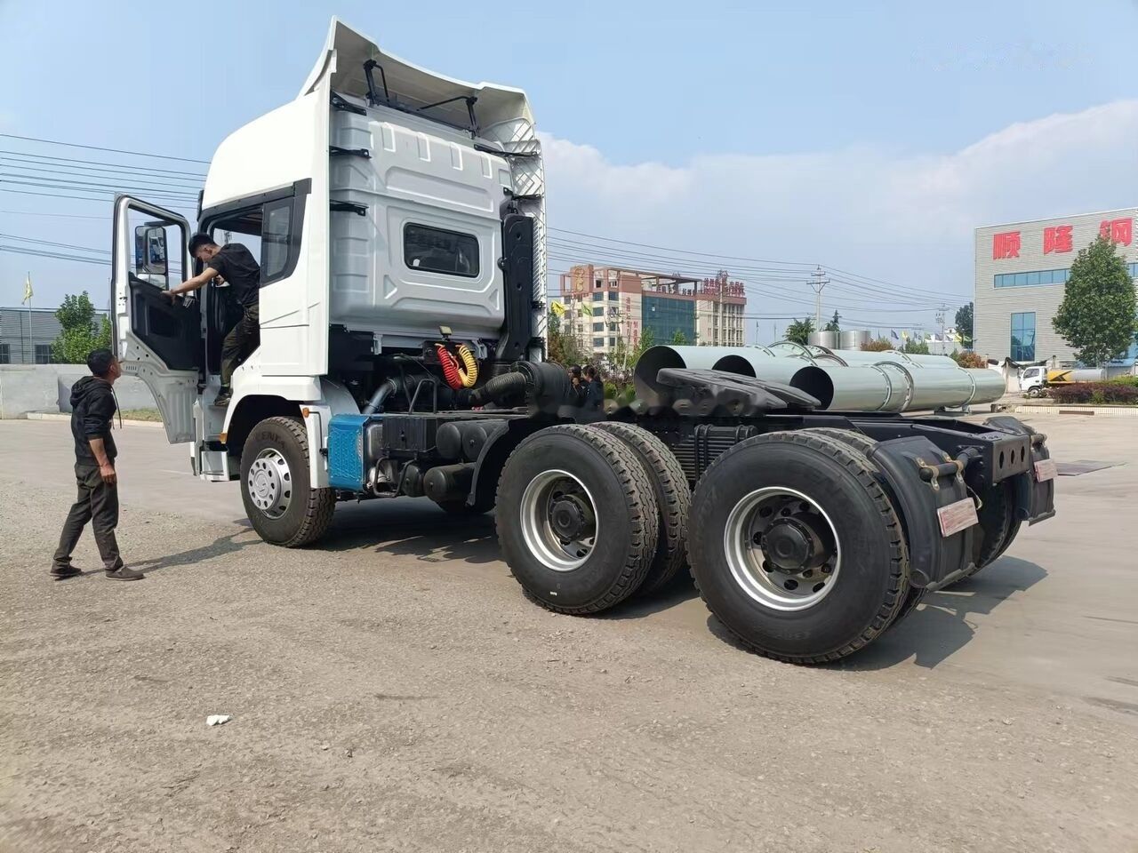 Shacman X3000 - Tractor head: gambar 2 Shacman X3000 - Tractor head: gambar 2