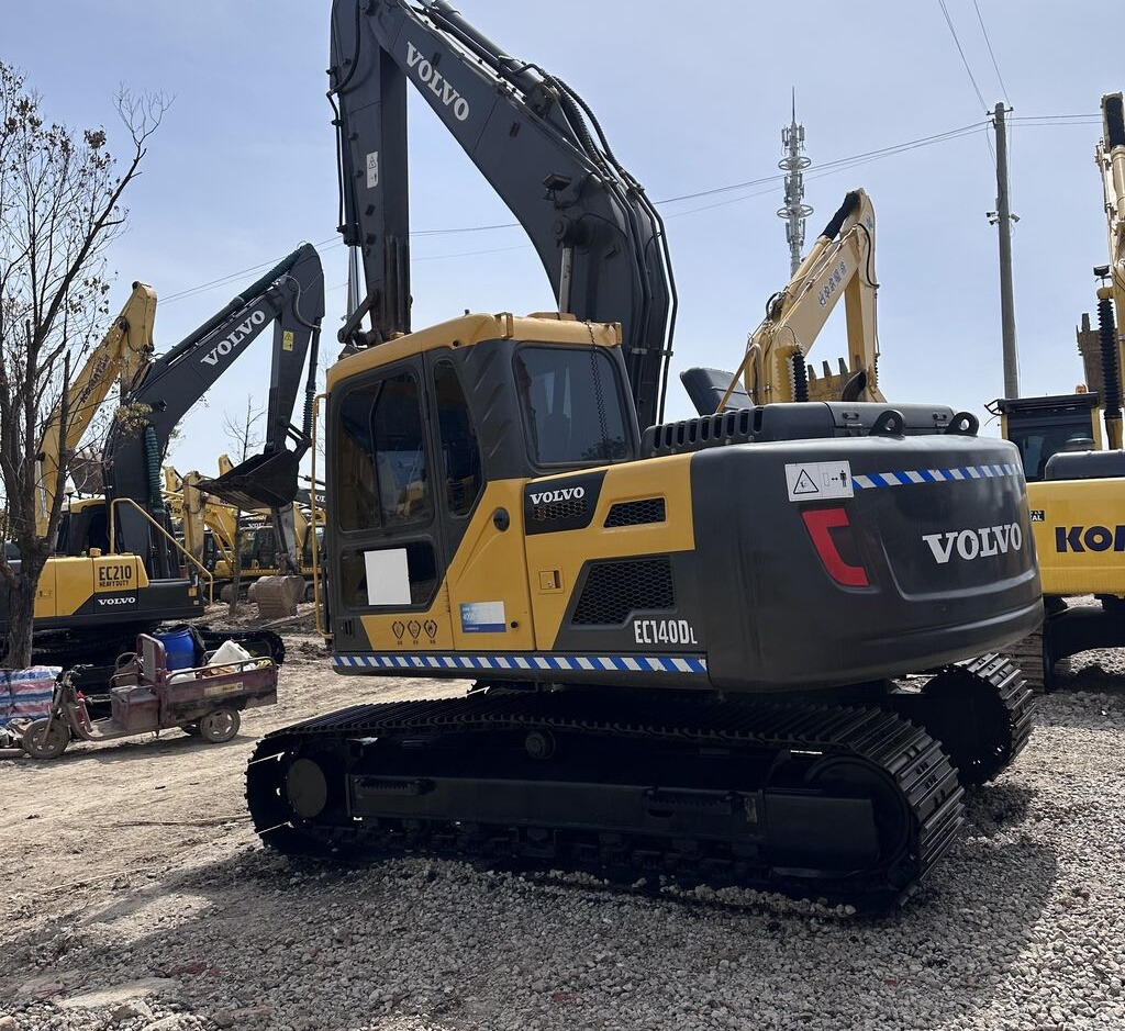 Volvo EC140D - Ekskavator perayap: gambar 1 Volvo EC140D - Ekskavator perayap: gambar 1