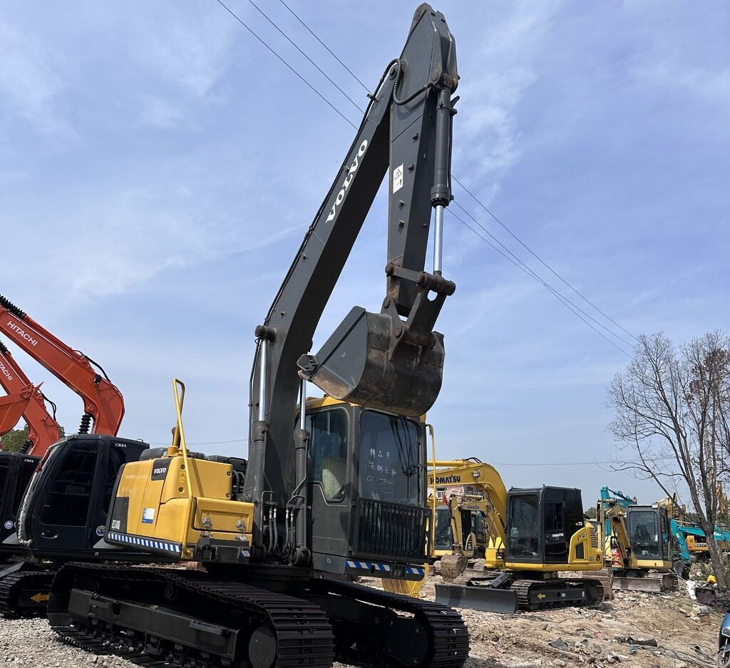 Volvo EC140D - Ekskavator perayap: gambar 3 Volvo EC140D - Ekskavator perayap: gambar 3