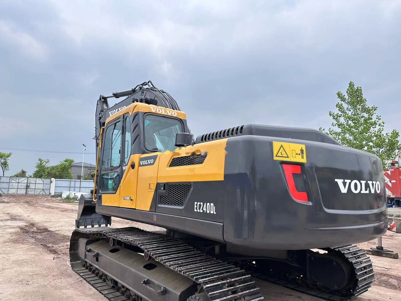 Volvo EC240 - Ekskavator perayap: gambar 2 Volvo EC240 - Ekskavator perayap: gambar 2