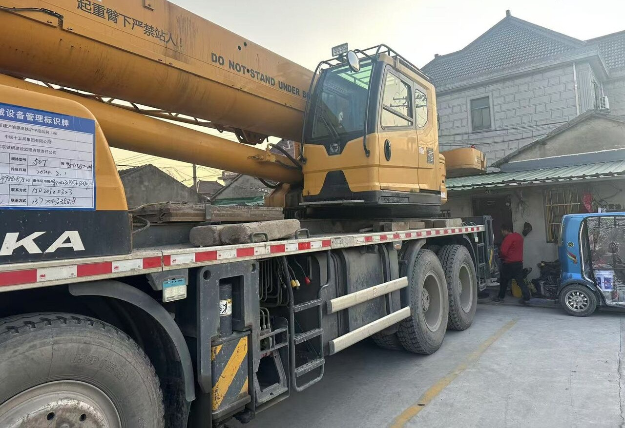 XCMG 50ton crane - Derek bergerak: gambar 3 XCMG 50ton crane - Derek bergerak: gambar 3