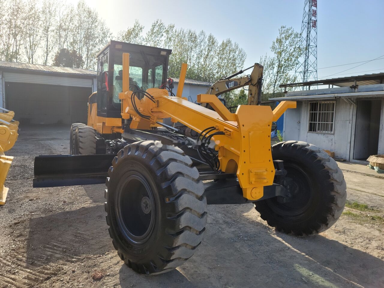 XCMG GR180 - Grader: gambar 2 XCMG GR180 - Grader: gambar 2