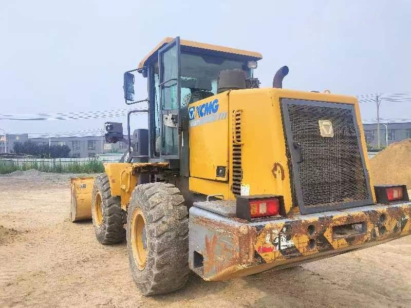XCMG LW300FV - Wheel loader: gambar 1 XCMG LW300FV - Wheel loader: gambar 1