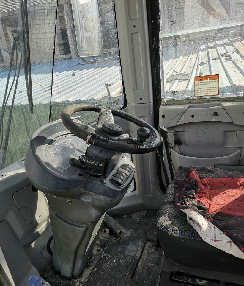 XCMG LW500KN - Wheel loader: gambar 3 XCMG LW500KN - Wheel loader: gambar 3