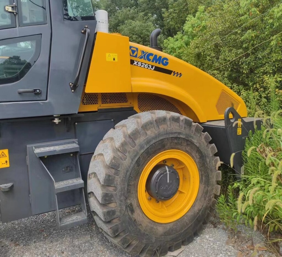 XCMG XS263J - Pemadat: gambar 4 XCMG XS263J - Pemadat: gambar 4