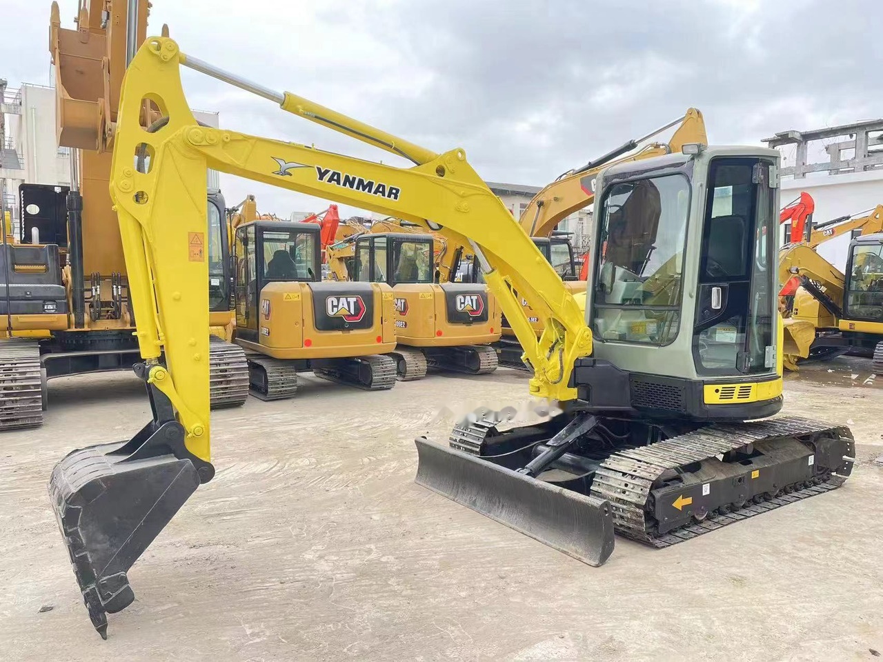 YANMAR VIO55 - Ekskavator mini: gambar 1 YANMAR VIO55 - Ekskavator mini: gambar 1