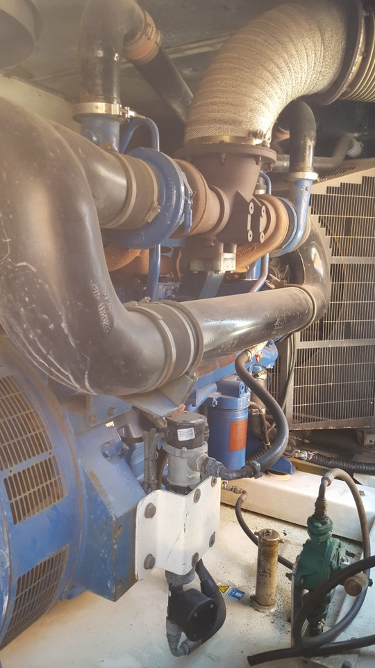 FG P600P1 600 kVA - Genset: gambar 2 FG P600P1 600 kVA - Genset: gambar 2