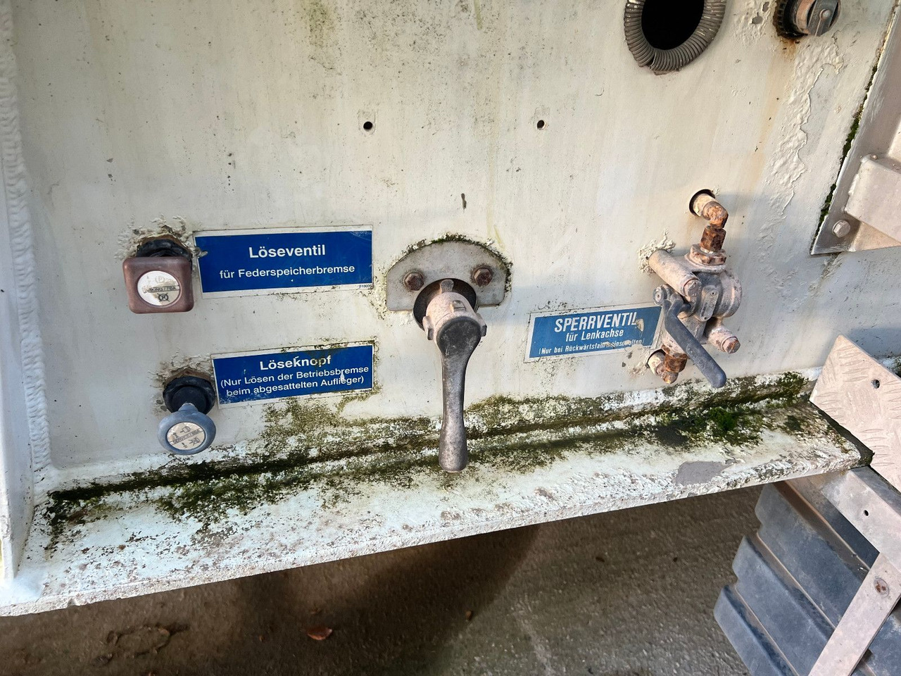 Feldbinder EUT 46,3 - Semi trailer silo: gambar 2 Feldbinder EUT 46,3 - Semi trailer silo: gambar 2