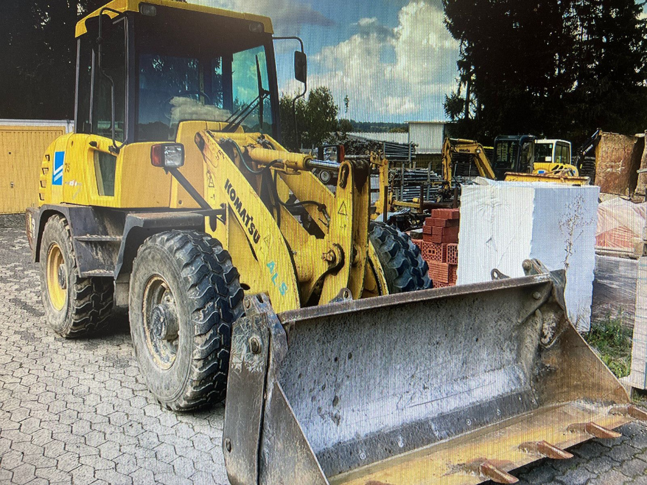 Komatsu WA 75-3 Active - Wheel loader: gambar 2 Komatsu WA 75-3 Active - Wheel loader: gambar 2