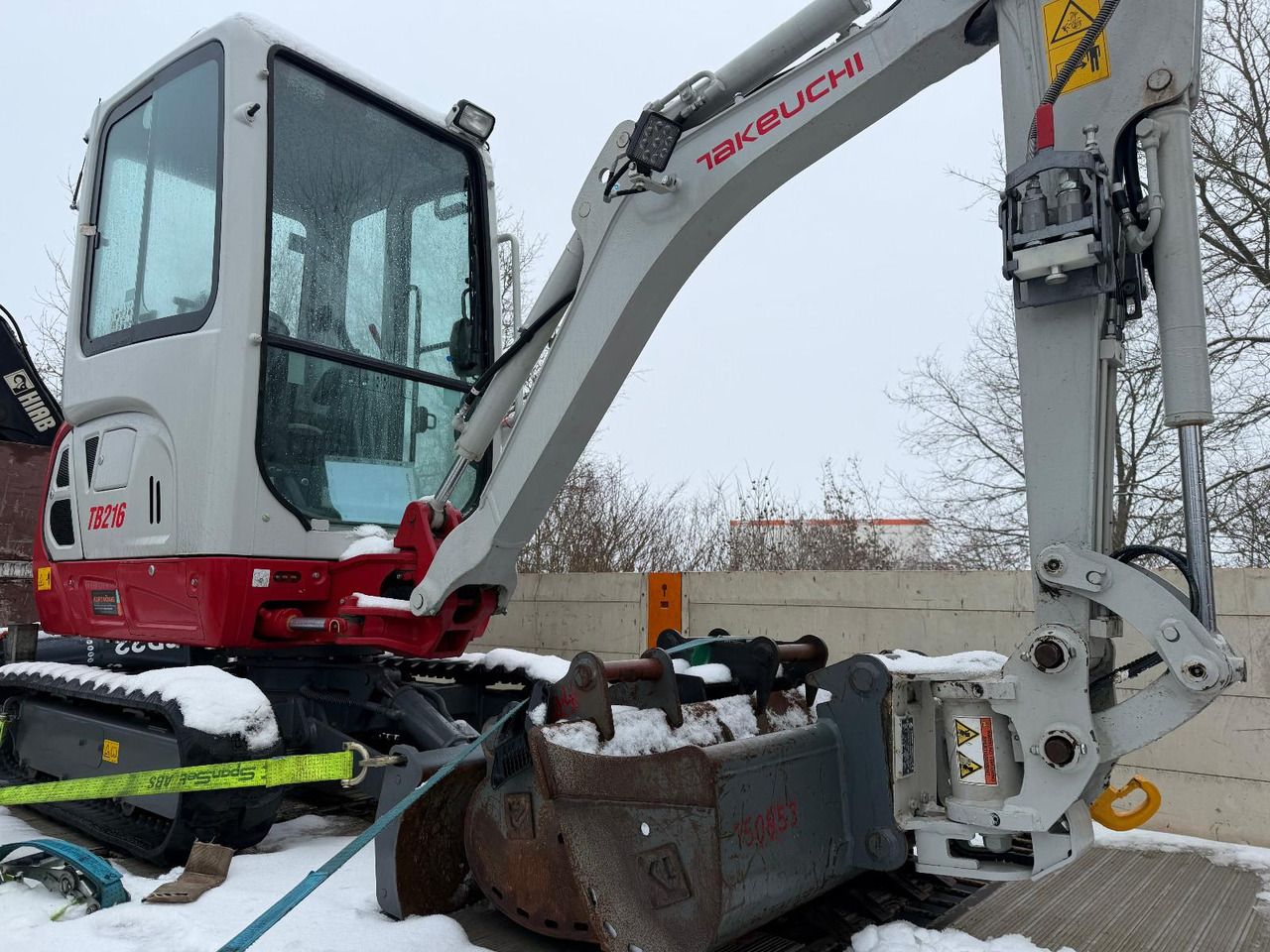 Takeuchi TB 216 V4 Powertilt - Ekskavator mini: gambar 2 Takeuchi TB 216 V4 Powertilt - Ekskavator mini: gambar 2