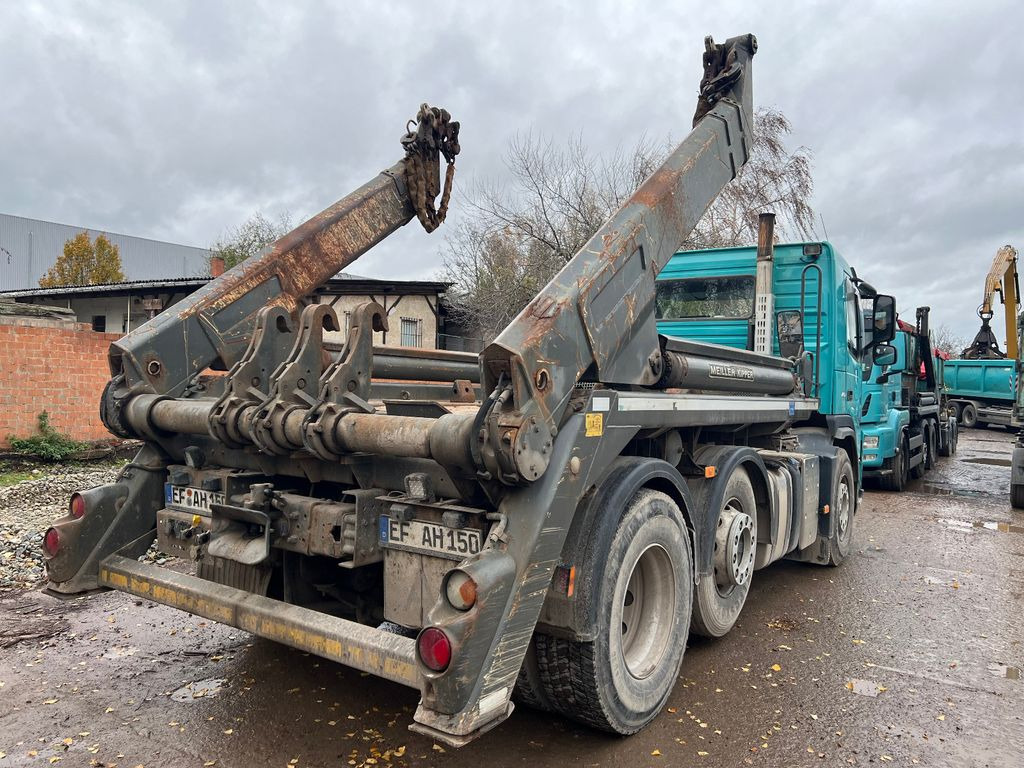Volvo FM/FH-6x2R Lift u. Lenk - Truk skip loader: gambar 5 Volvo FM/FH-6x2R Lift u. Lenk - Truk skip loader: gambar 5