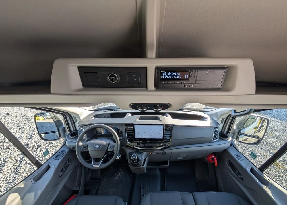 Bus mini, Van penumpang baru Ford Transit: gambar 15