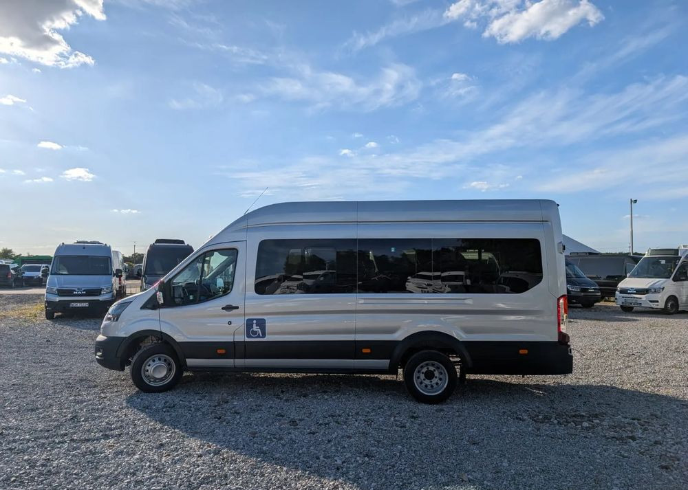 Bus mini, Van penumpang baru Ford Transit: gambar 10