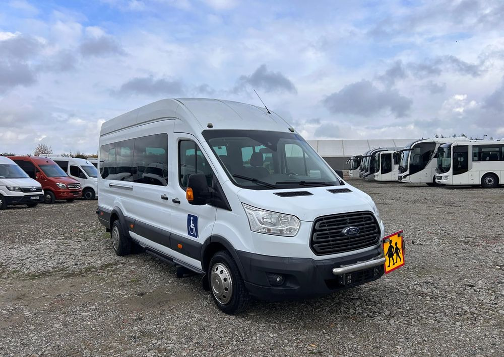 Ford Transit - Bus mini, Van penumpang: gambar 1 Ford Transit - Bus mini, Van penumpang: gambar 1