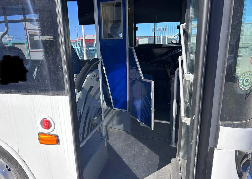 Bus kota Isuzu Citybus: gambar 7 Bus kota Isuzu Citybus: gambar 7