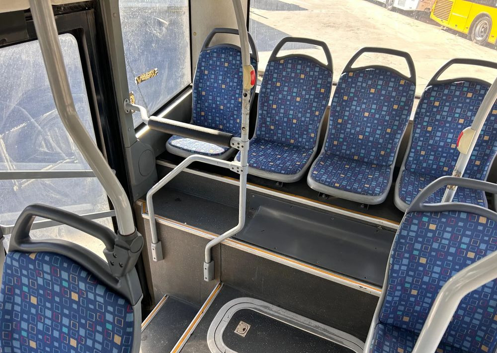 Bus kota Isuzu Citybus: gambar 12 Bus kota Isuzu Citybus: gambar 12