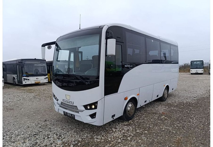 Bus pinggiran kota Isuzu Novolux: gambar 9