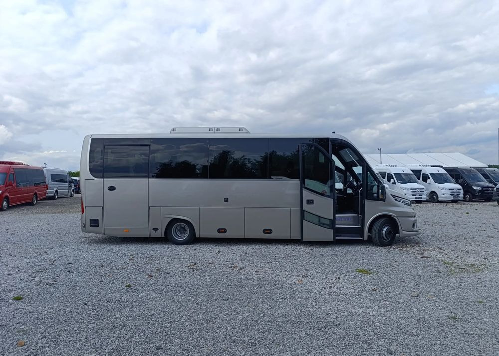 Iveco Mercus Daily 70C21 - Bus mini, Van penumpang: gambar 3 Iveco Mercus Daily 70C21 - Bus mini, Van penumpang: gambar 3