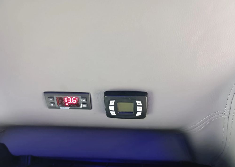 Bus mini, Van penumpang baru Mercedes-Benz Sprinter 517: gambar 19