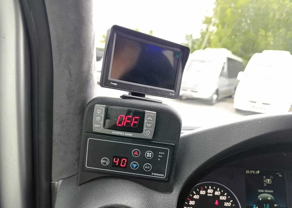 Bus mini, Van penumpang baru Mercedes-Benz Sprinter 519: gambar 18