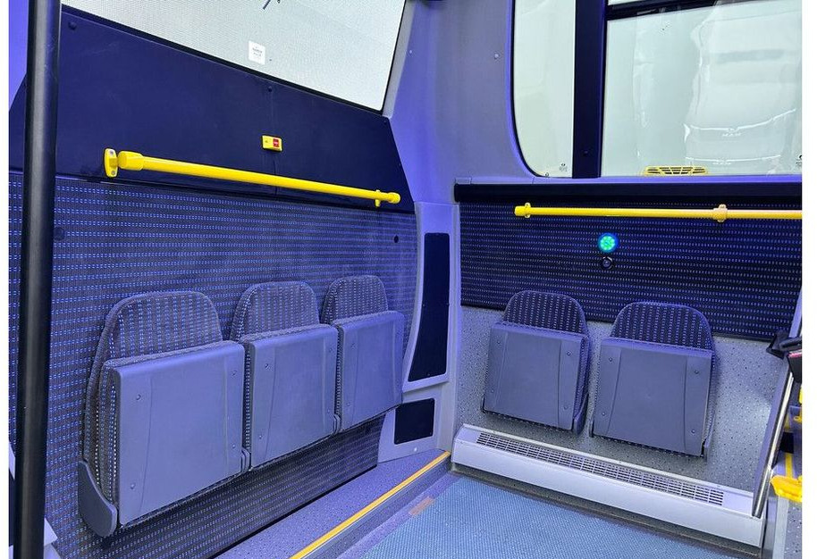 Bus mini, Van penumpang baru Mercedes-Benz Sprinter 519: gambar 19
