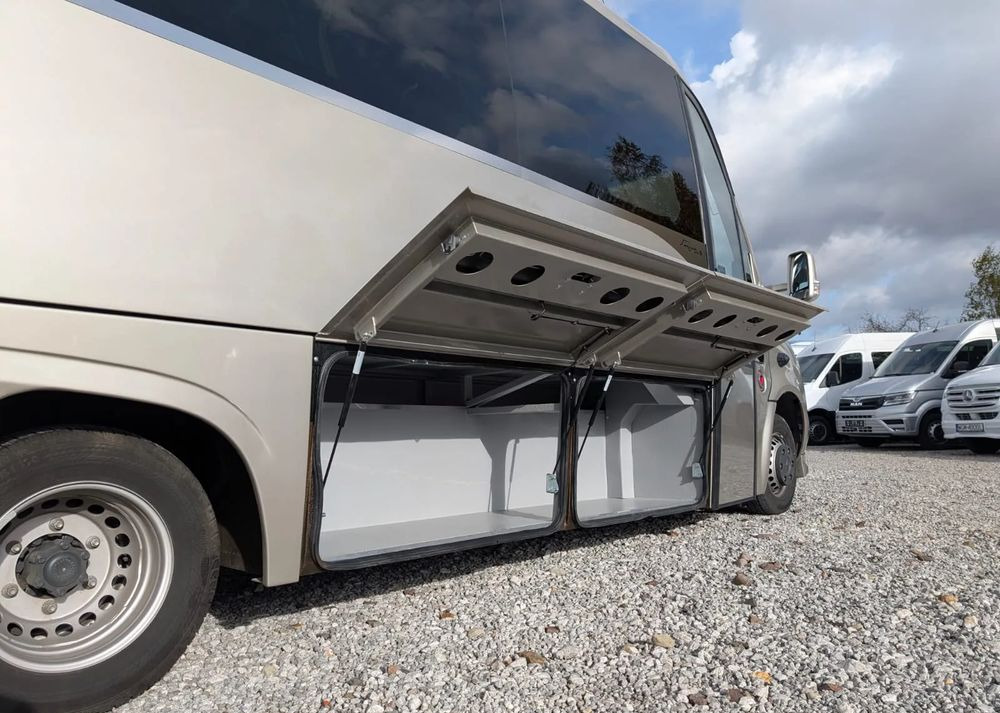 Mercedes-Benz Sprinter 519 - Bus mini, Van penumpang: gambar 4 Mercedes-Benz Sprinter 519 - Bus mini, Van penumpang: gambar 4