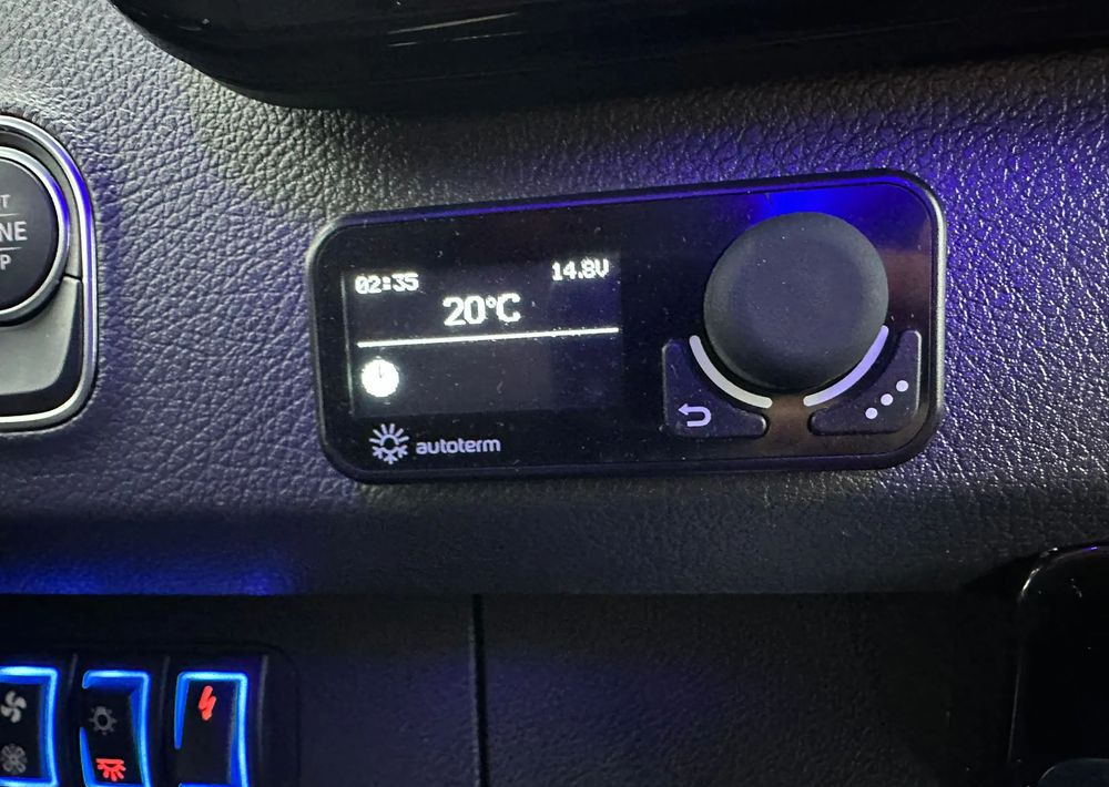 Bus mini, Van penumpang baru Mercedes-Benz Sprinter 519: gambar 20