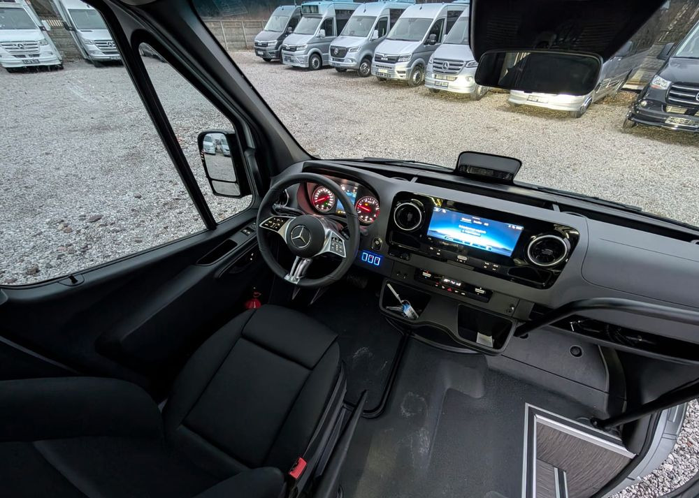 Bus mini, Van penumpang baru Mercedes-Benz Sprinter 519: gambar 14