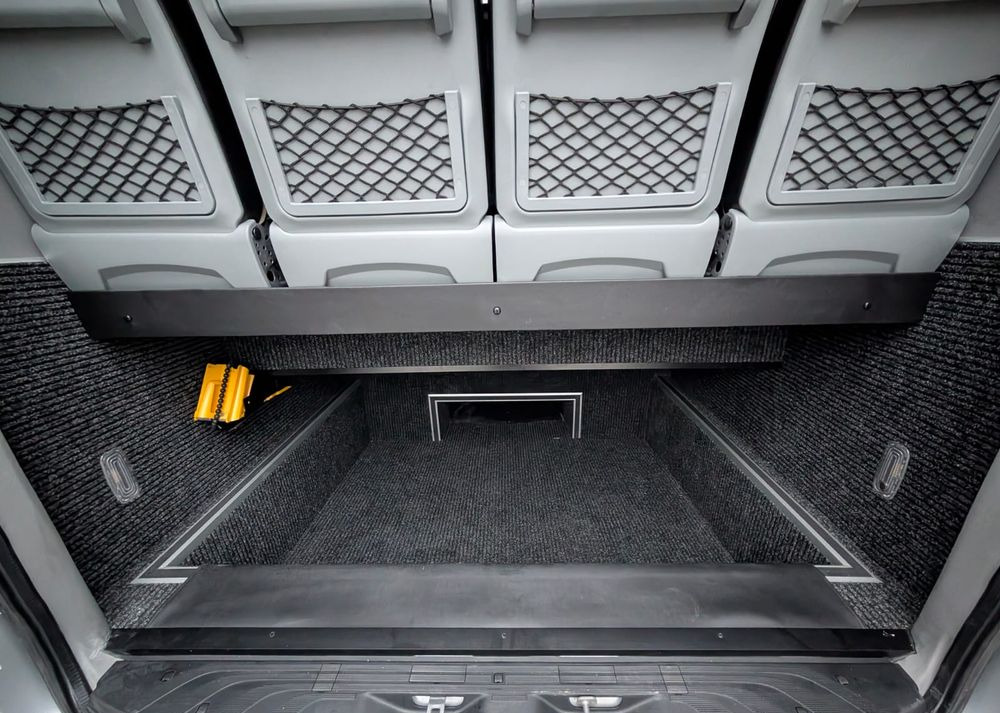 Bus mini, Van penumpang baru Mercedes-Benz Sprinter 519: gambar 7