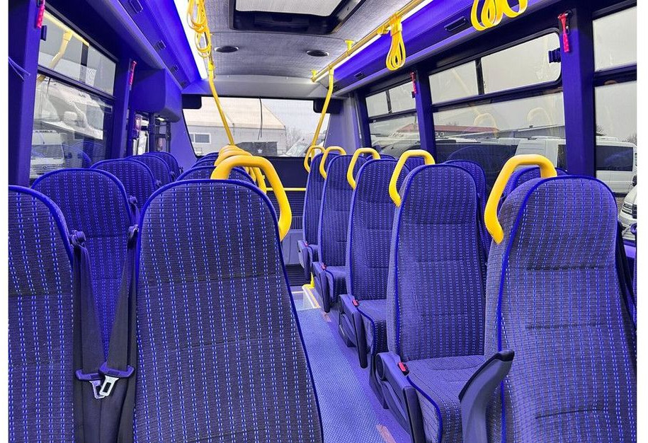 Bus mini, Van penumpang baru Mercedes-Benz Sprinter 519: gambar 14