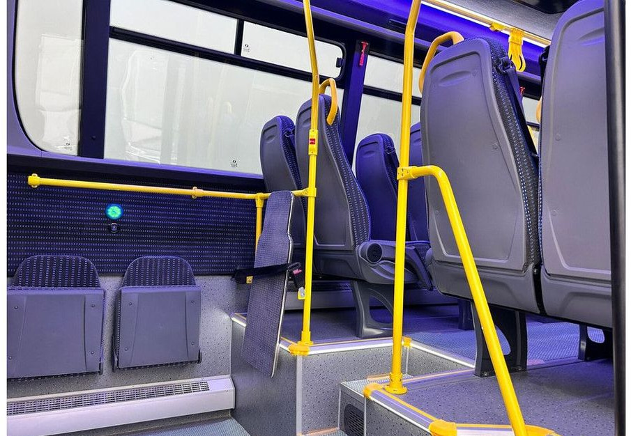 Bus mini, Van penumpang baru Mercedes-Benz Sprinter 519: gambar 18
