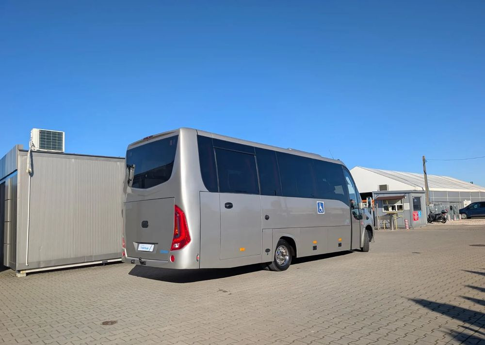 Mercedes-Benz Sprinter 519 - Bus mini, Van penumpang: gambar 3 Mercedes-Benz Sprinter 519 - Bus mini, Van penumpang: gambar 3