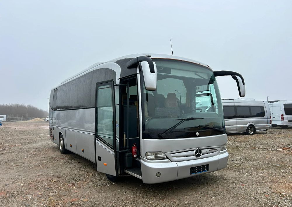 Mercedes-Benz Tourino - Bus pariwisata: gambar 1 Mercedes-Benz Tourino - Bus pariwisata: gambar 1