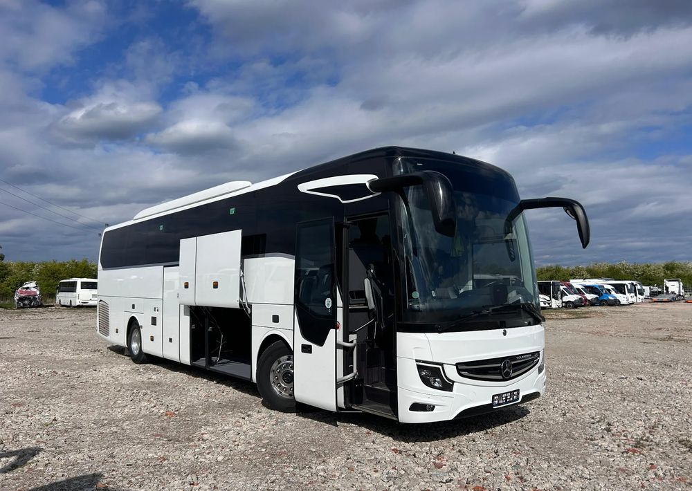 Bus pariwisata Mercedes-Benz Tourismo: gambar 10 Bus pariwisata Mercedes-Benz Tourismo: gambar 10